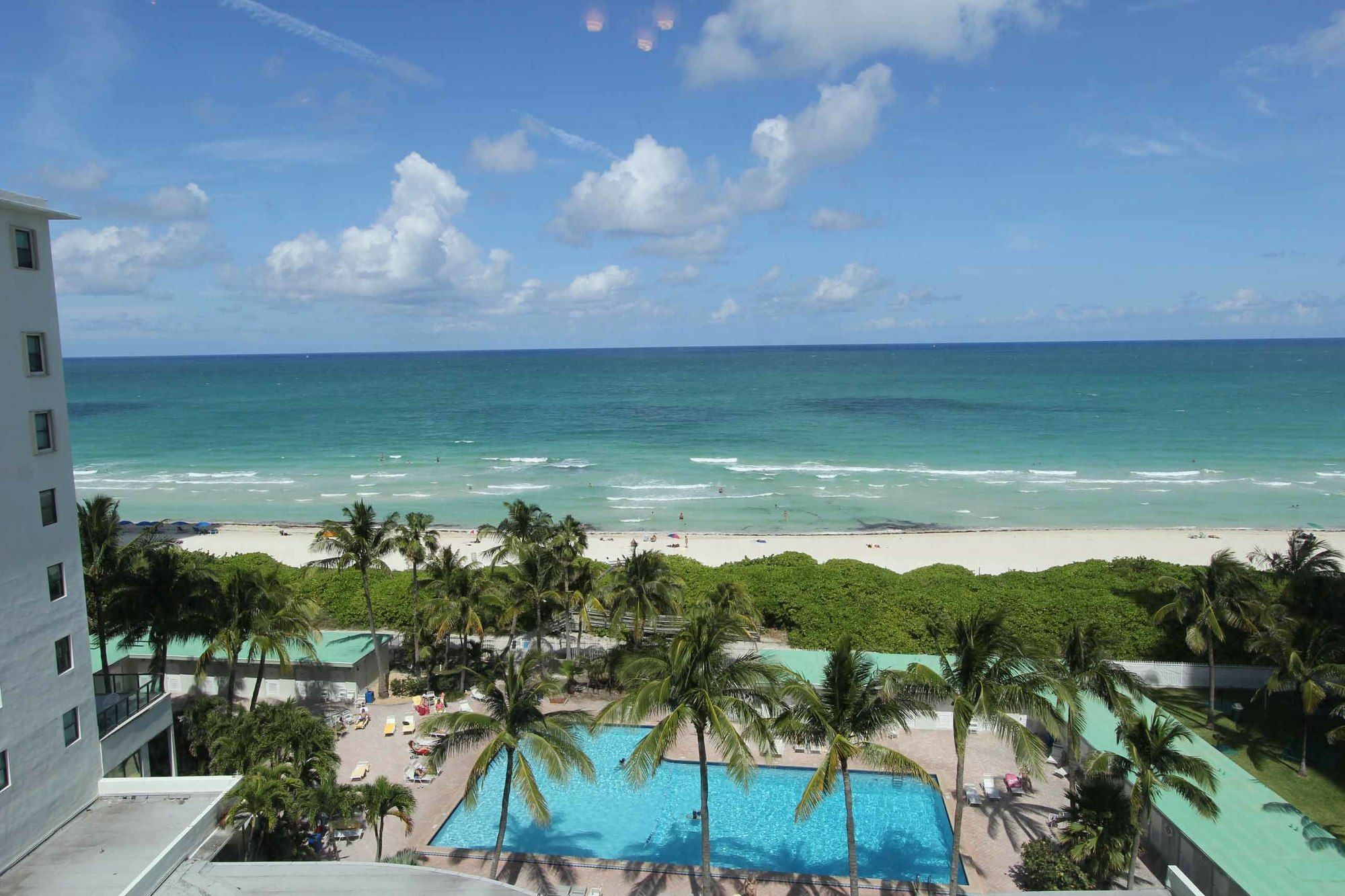 Private Apartments At The Casablanca Miami Beach Exterior foto