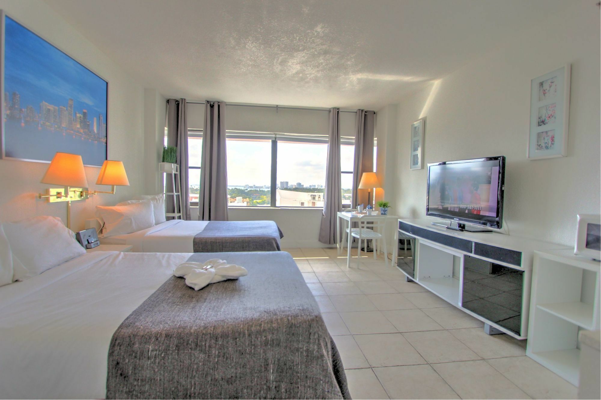Private Apartments At The Casablanca Miami Beach Exterior foto