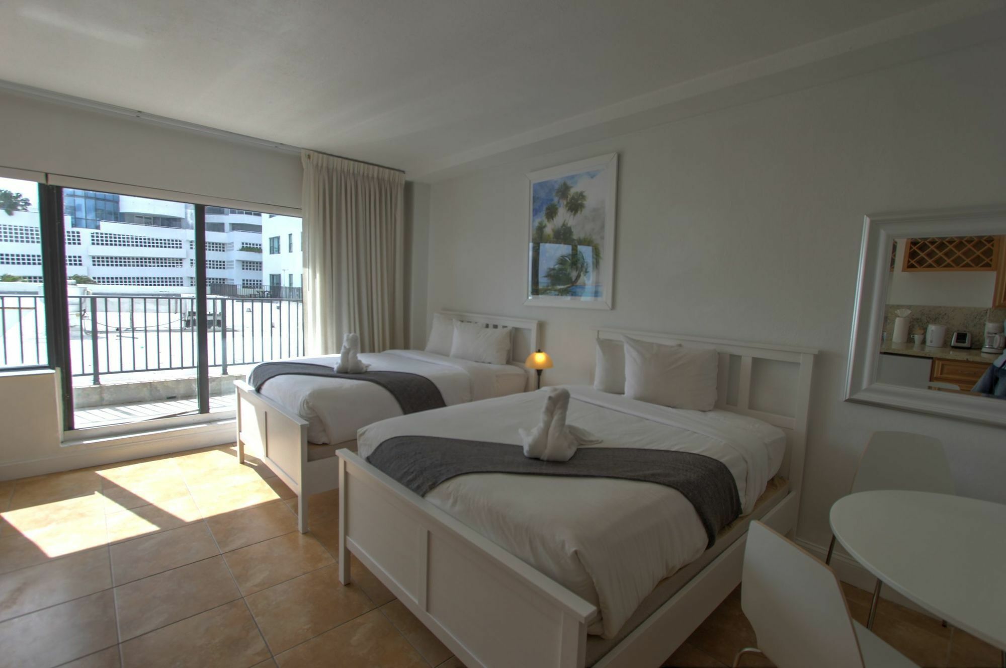 Private Apartments At The Casablanca Miami Beach Exterior foto